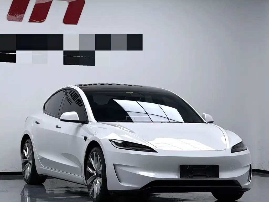 Tesla Model 3 — фото 3