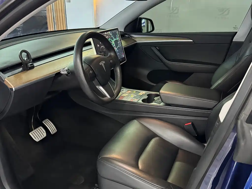 Tesla Model Y — фото 4