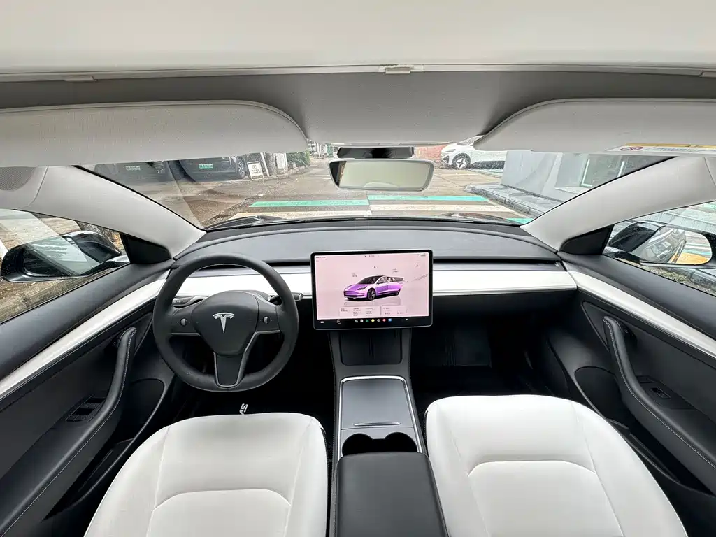 Tesla Model 3 — фото 9
