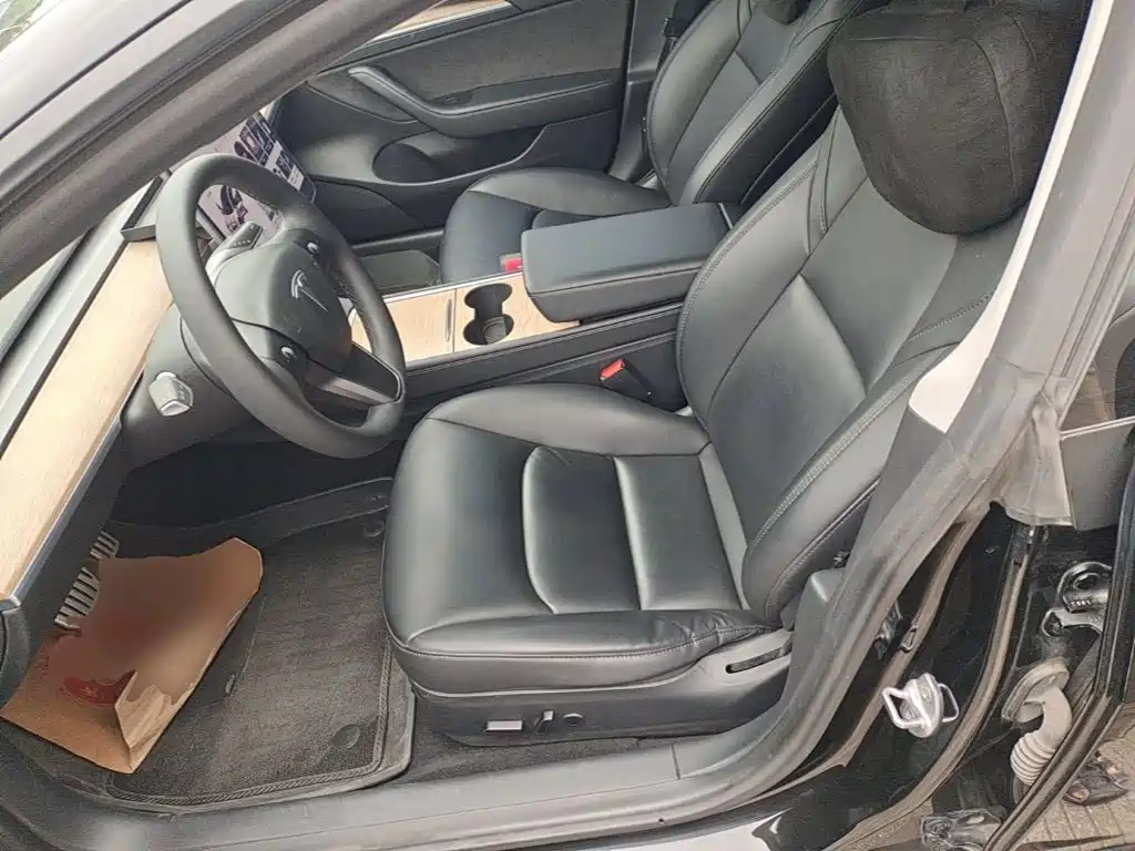 Tesla Model 3 — фото 15