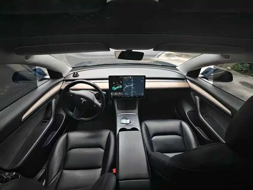 Tesla Model 3 — фото 6