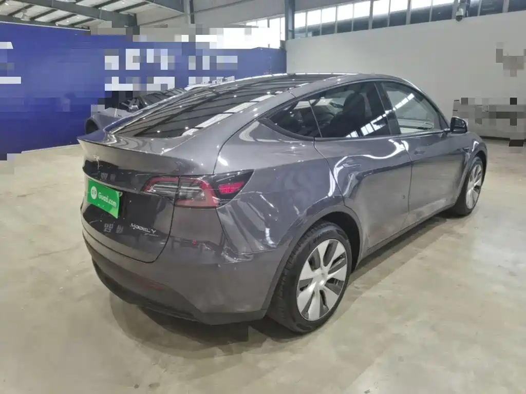 Tesla Model Y — фото 7