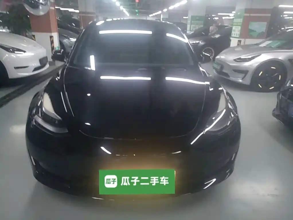 Tesla Model 3 — фото 3
