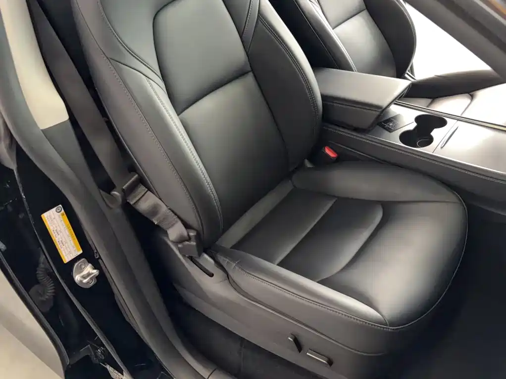 Tesla Model Y — фото 23