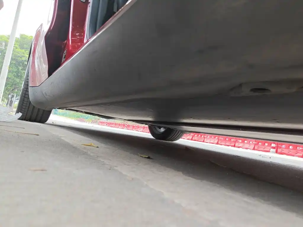 Tesla Model Y — фото 17