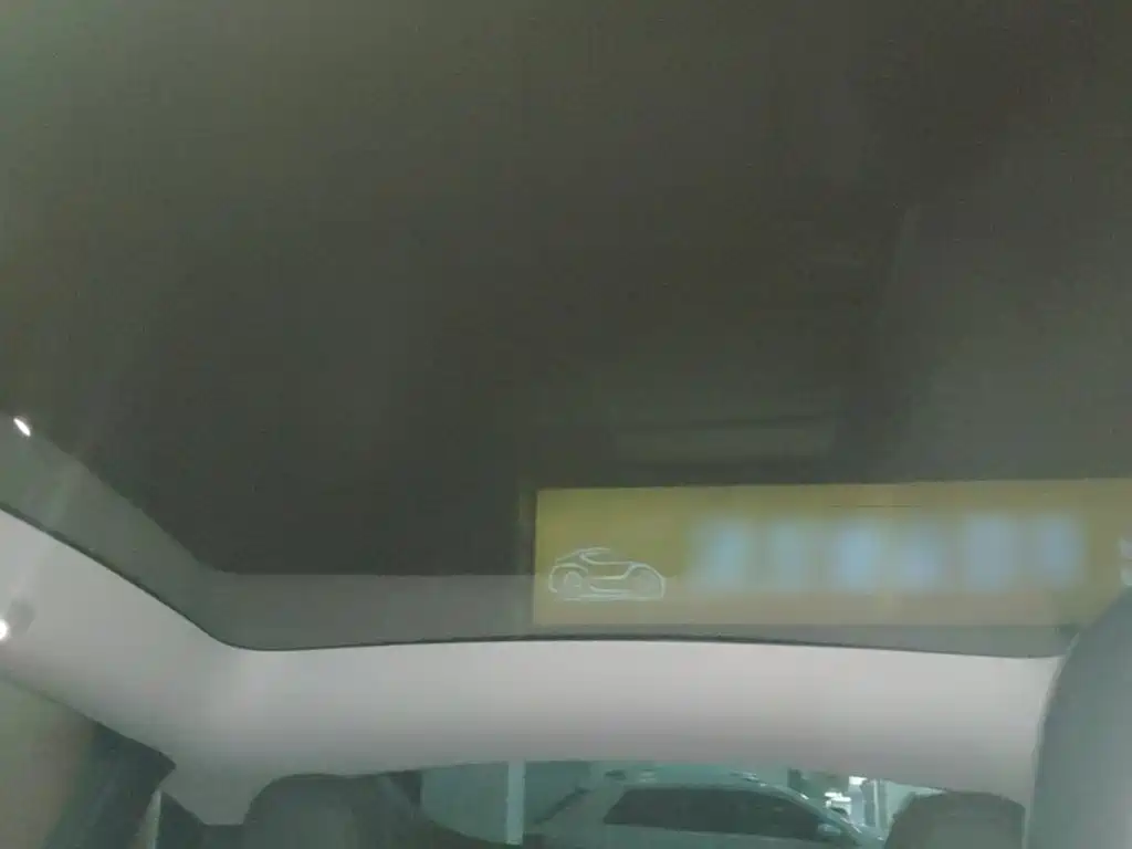 Tesla Model Y — фото 18