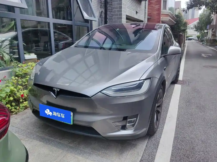 Tesla Model X — фото 2