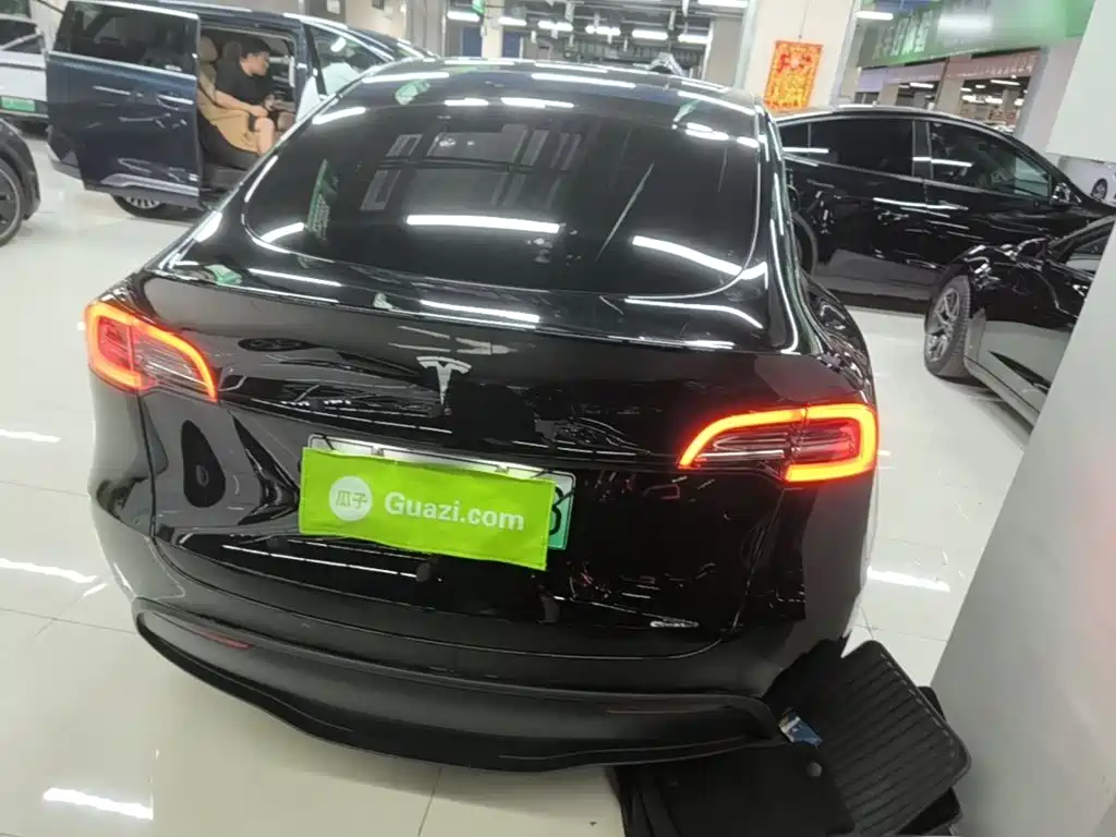 Tesla Model Y — фото 7