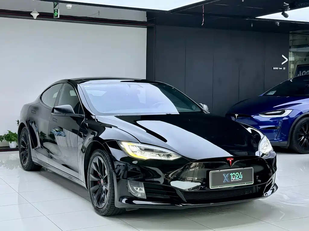Tesla Model S — фото 3