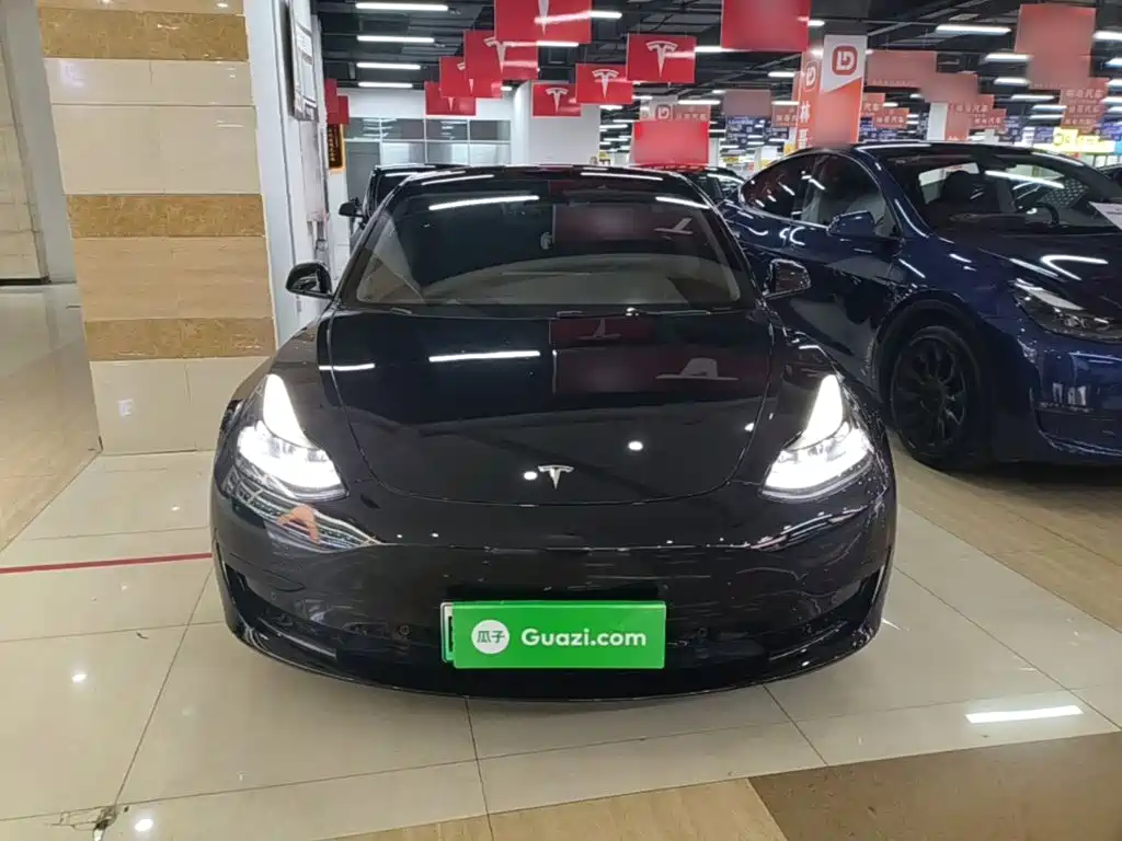 Tesla Model 3 — фото 3
