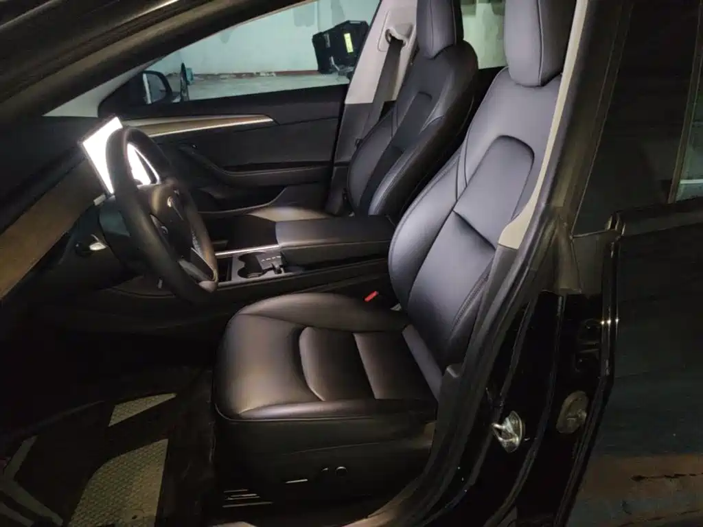 Tesla Model 3 — фото 15
