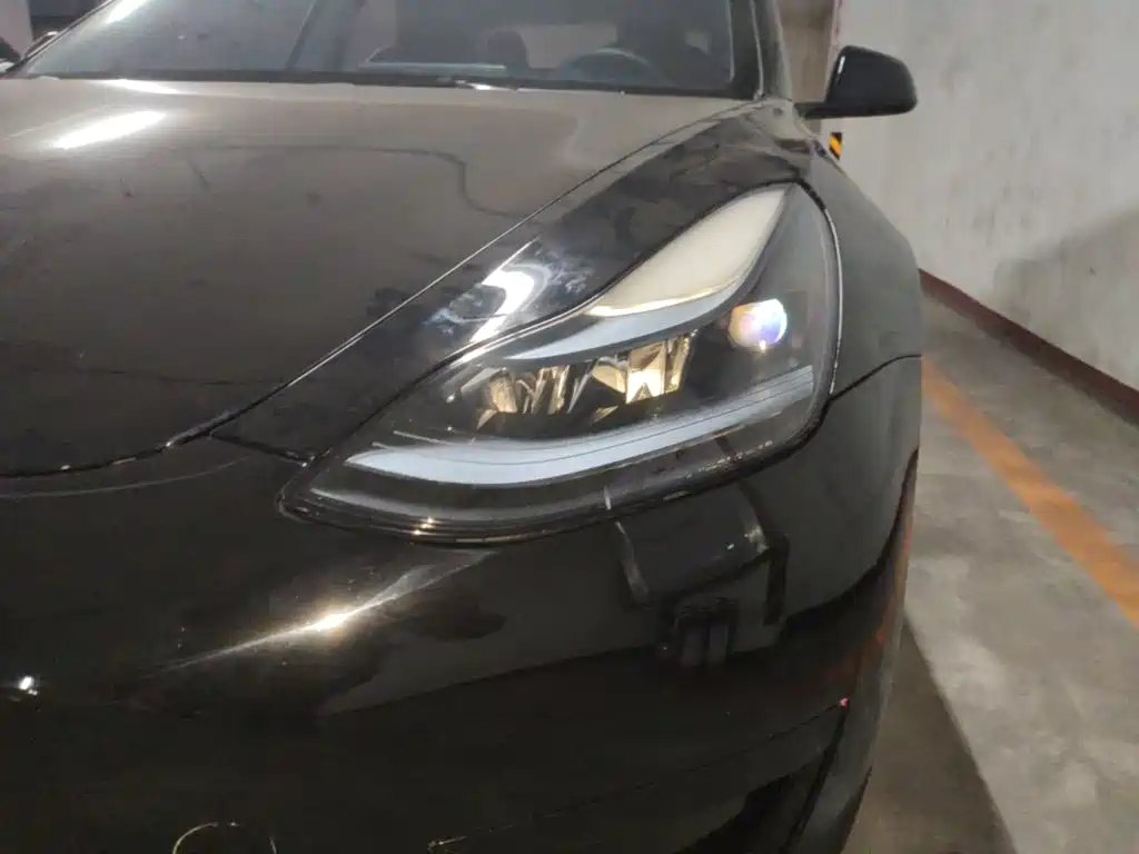 Tesla Model 3 — фото 24