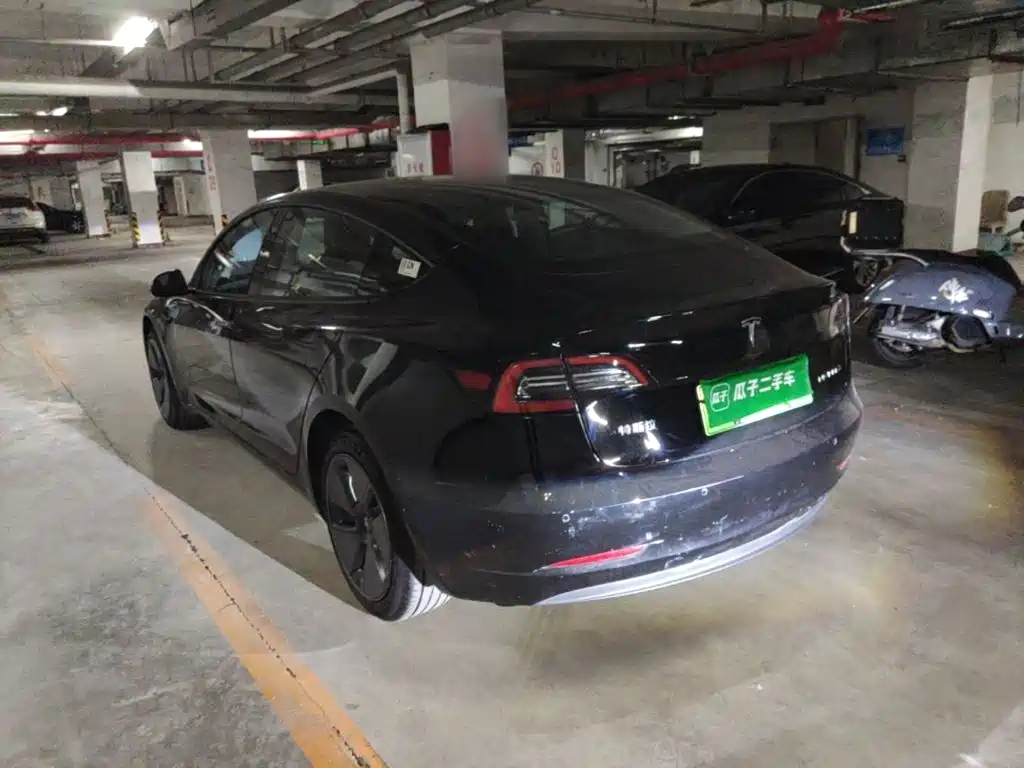 Tesla Model 3 — фото 5
