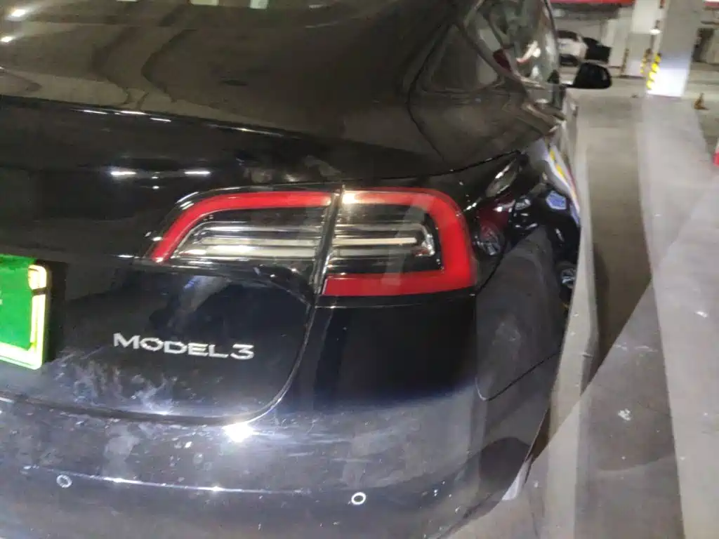 Tesla Model 3 — фото 8