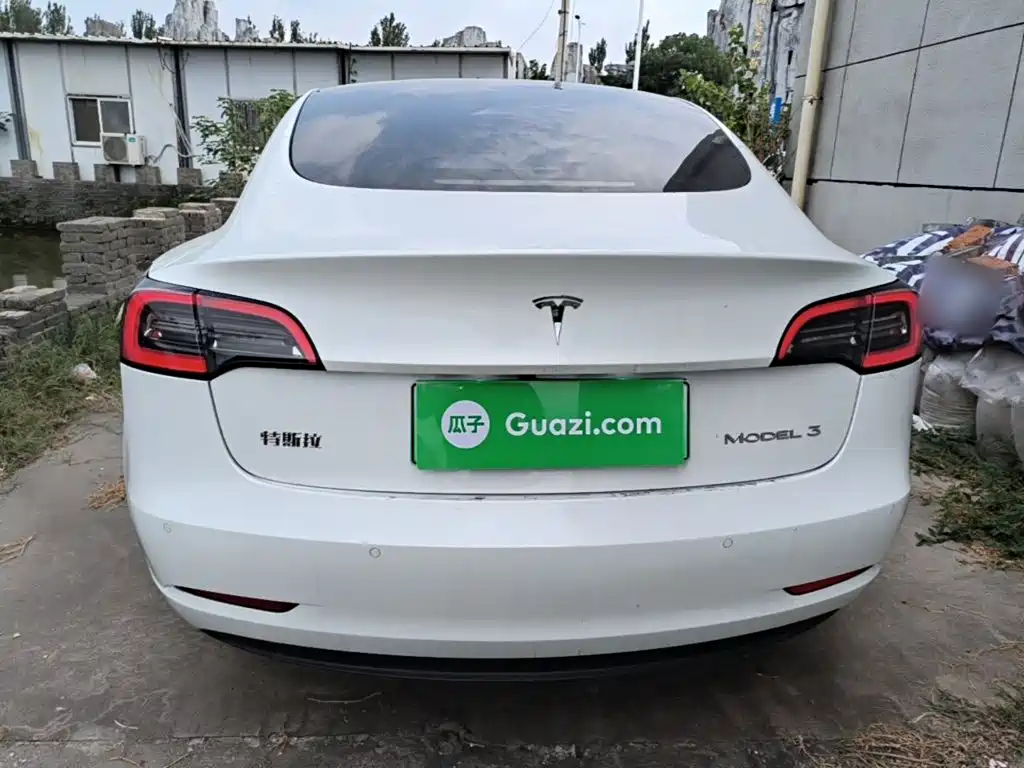 Tesla Model 3 — фото 6