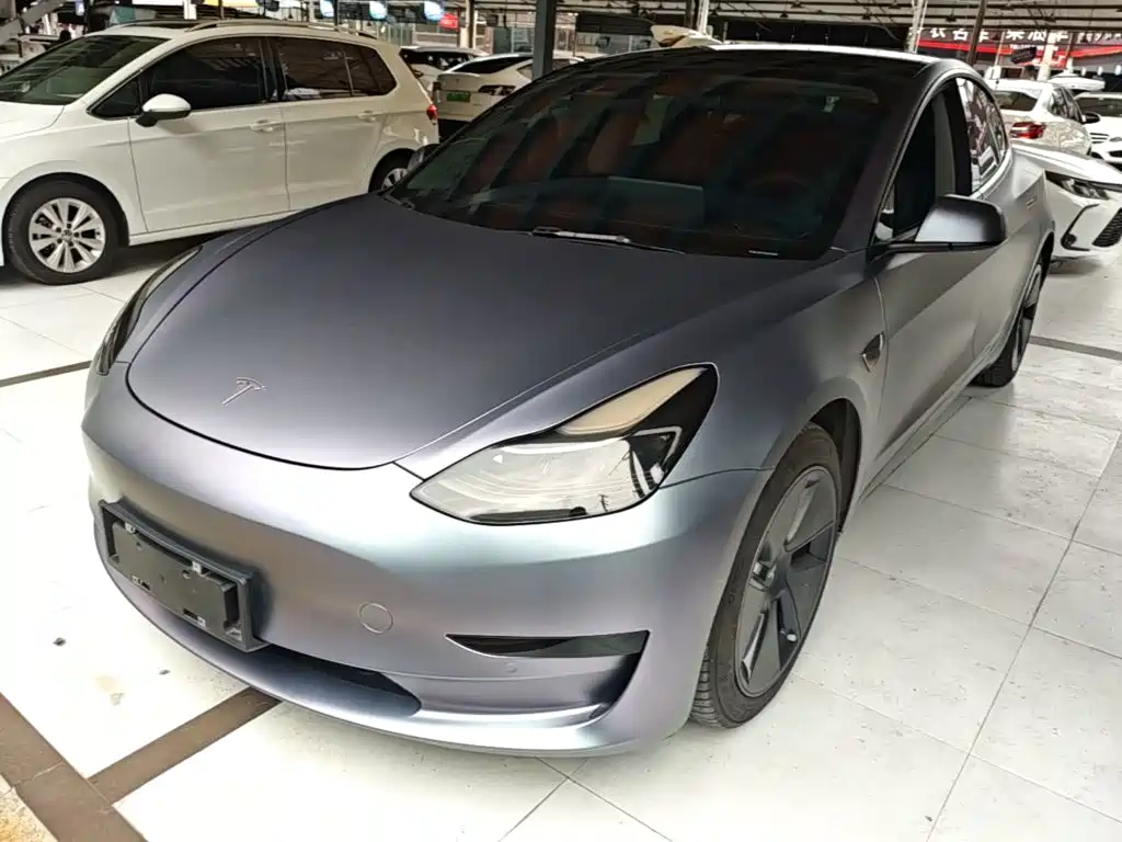 Tesla Model 3 — фото 2