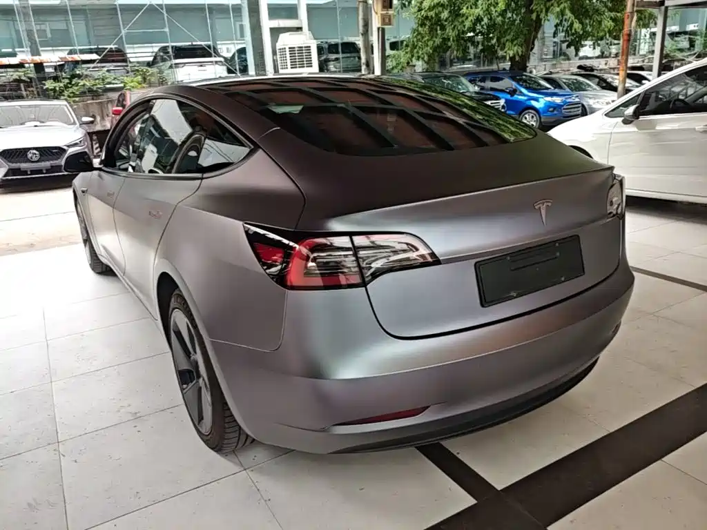Tesla Model 3 — фото 5