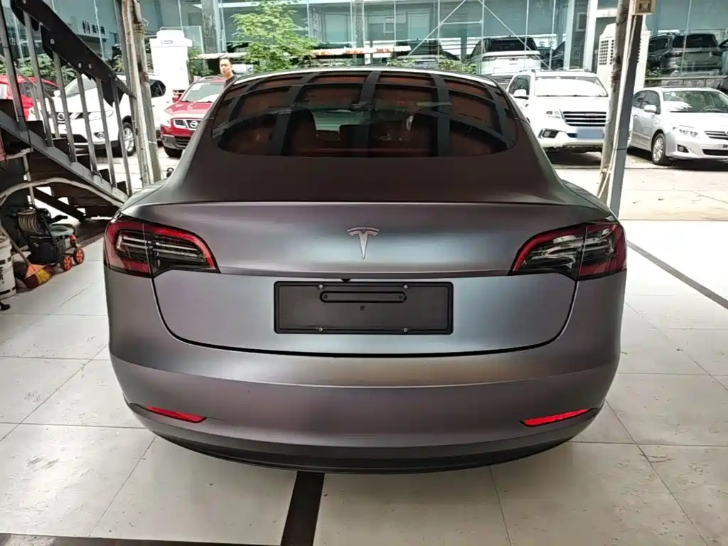 Tesla Model 3 — фото 6