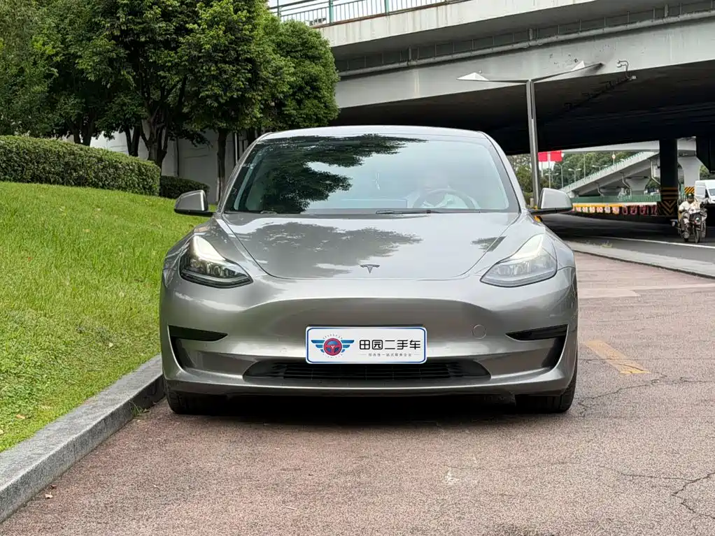 Tesla Model 3 — фото 2