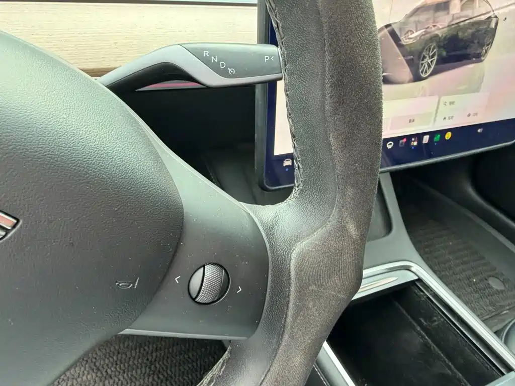 Tesla Model 3 — фото 10