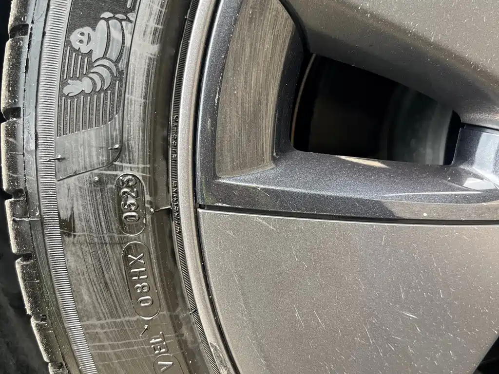 Tesla Model 3 — фото 20