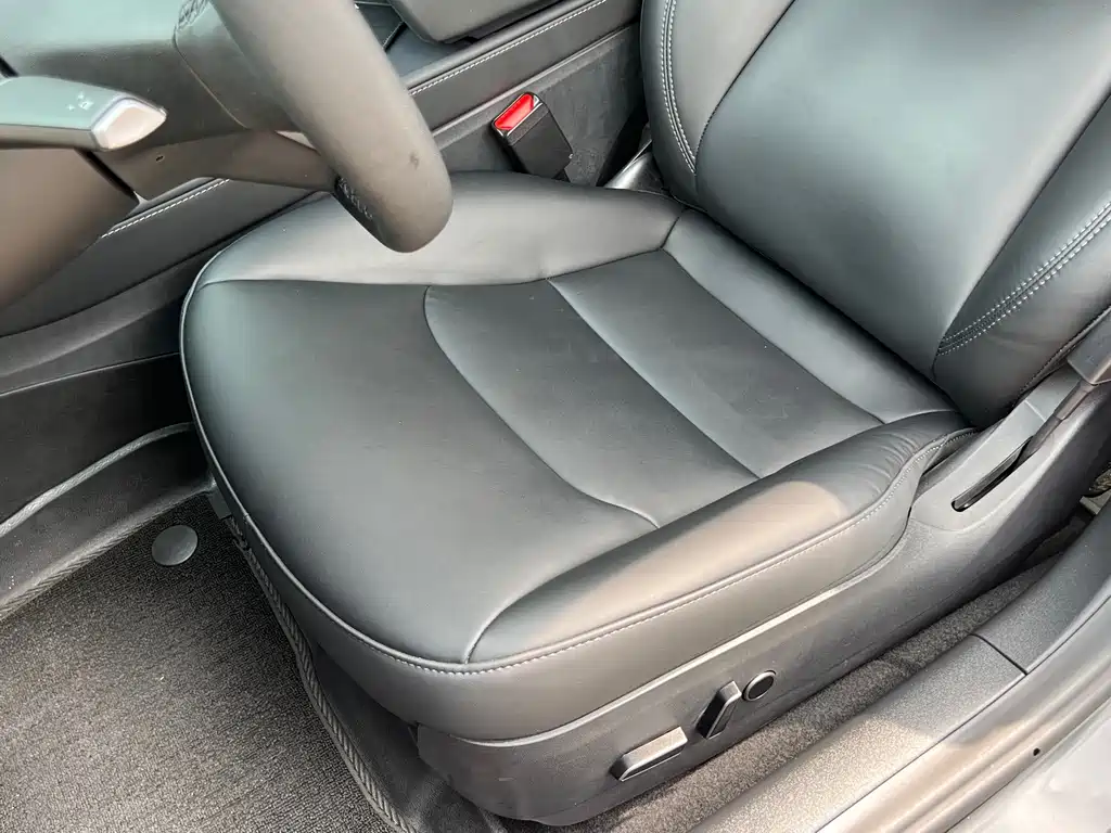 Tesla Model 3 — фото 5
