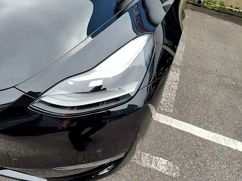 Tesla Model Y — фото 24