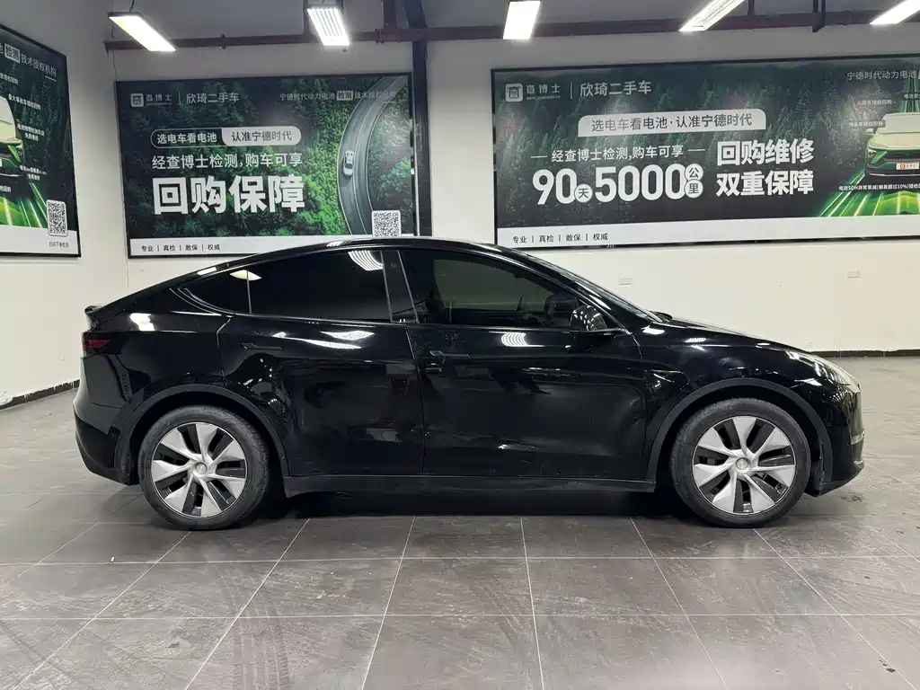 Tesla Model Y — фото 4