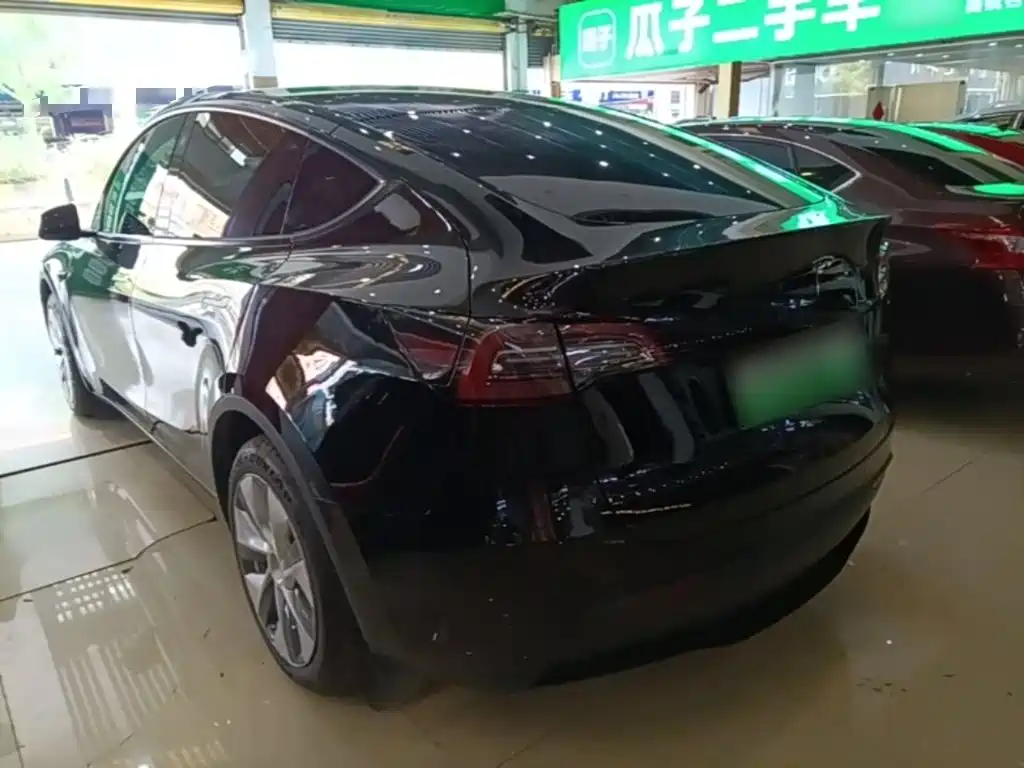 Tesla Model Y — фото 5