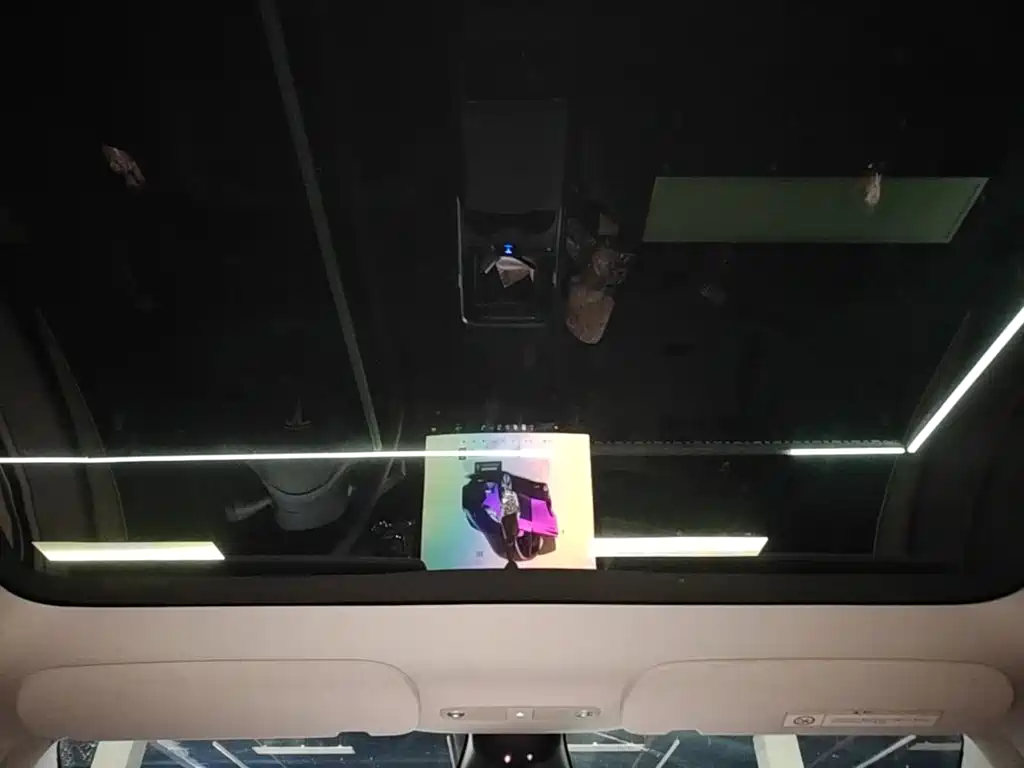 Tesla Model Y — фото 18