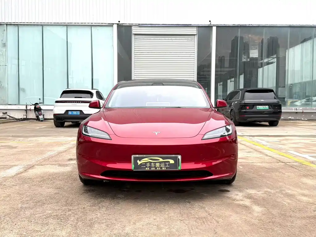 Tesla Model 3 — фото 2