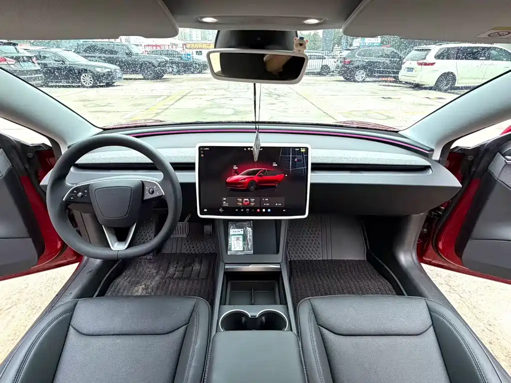 Tesla Model 3 — фото 6