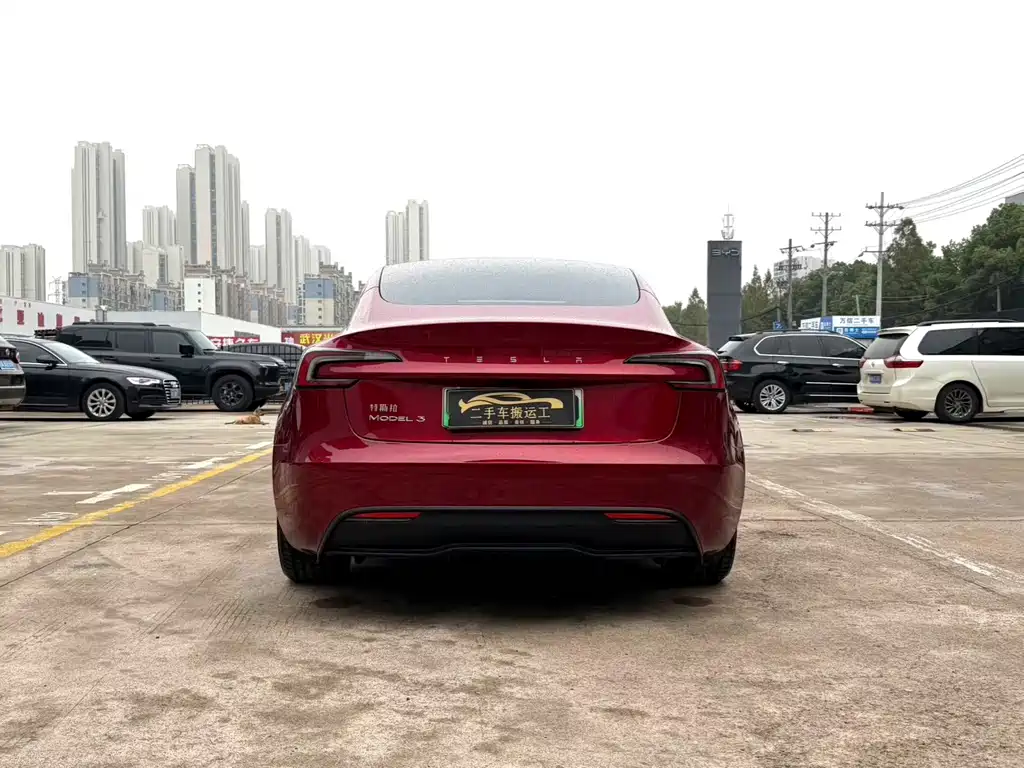 Tesla Model 3 — фото 8
