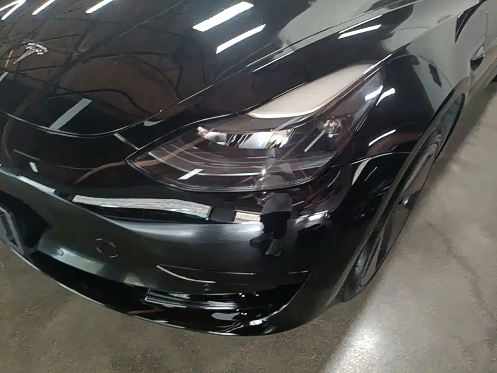 Tesla Model 3 — фото 24