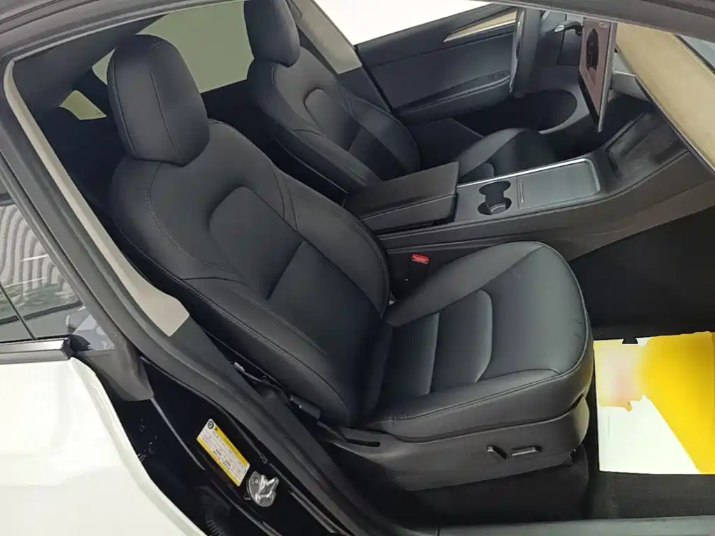 Tesla Model Y — фото 25