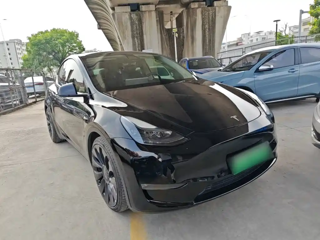 Tesla Model Y — фото 4