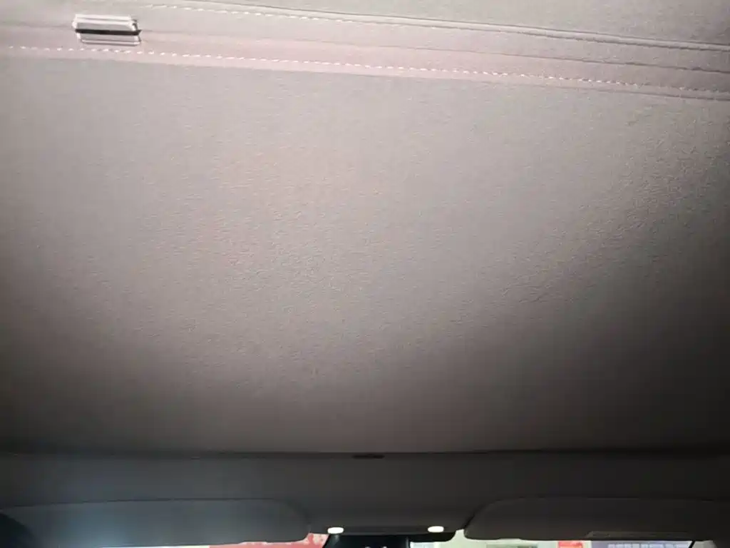 Tesla Model Y — фото 18