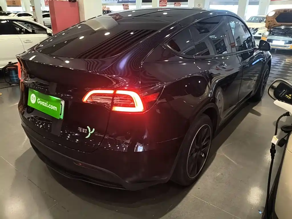 Tesla Model Y — фото 7