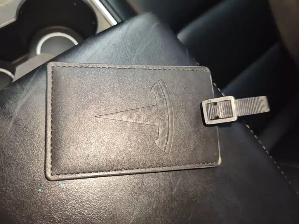 Tesla Model Y — фото 17