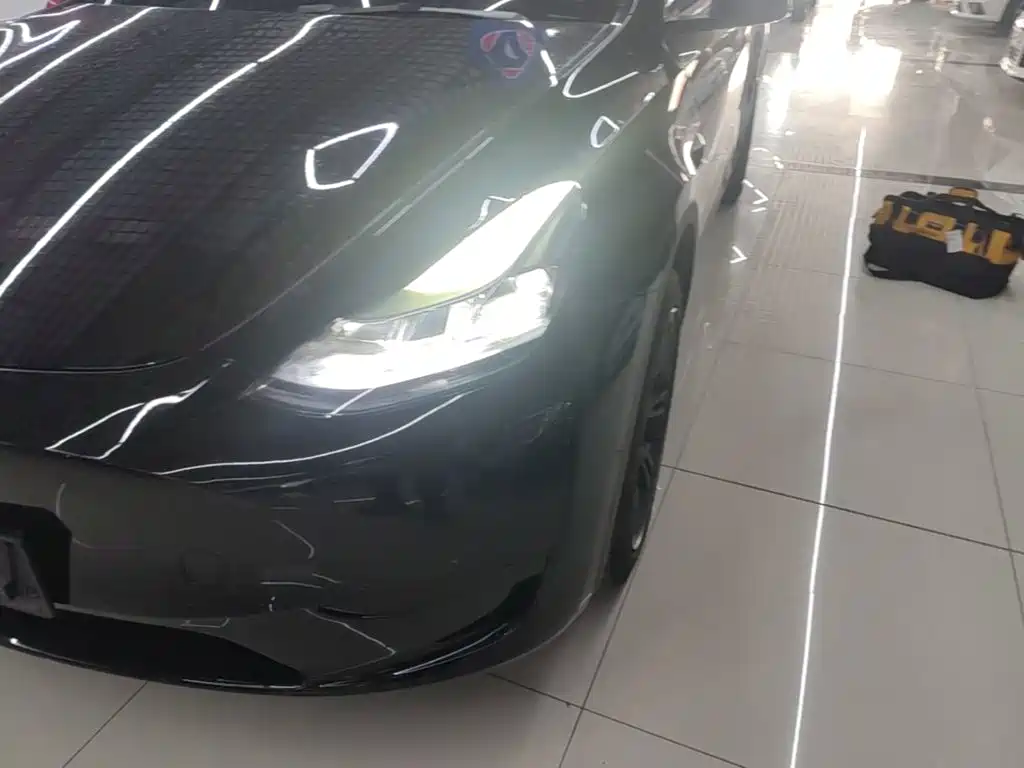 Tesla Model Y — фото 24