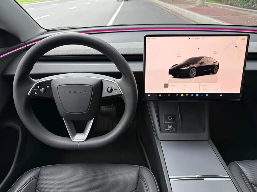 Tesla Model 3 — фото 14