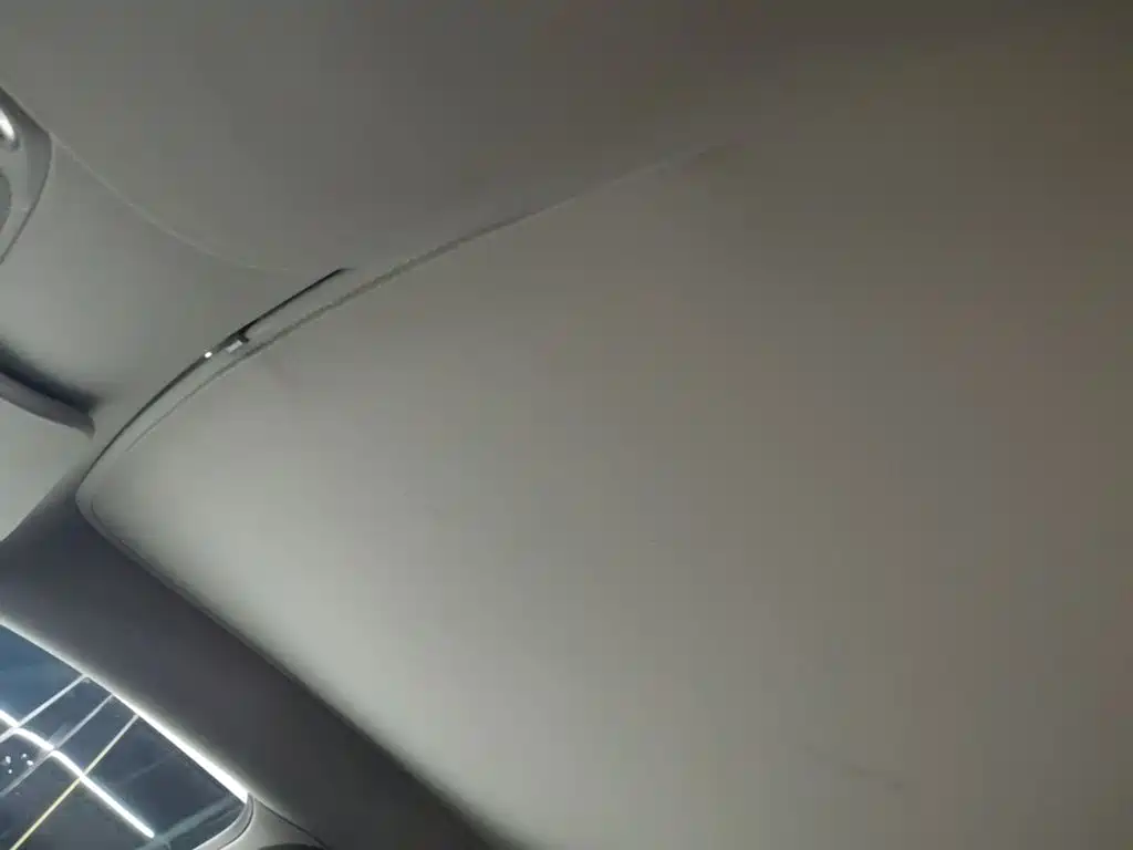 Tesla Model Y — фото 18