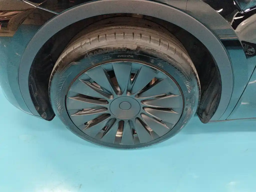 Tesla Model Y — фото 23