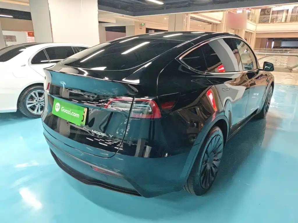 Tesla Model Y — фото 7