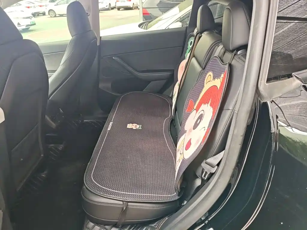 Tesla Model Y — фото 17