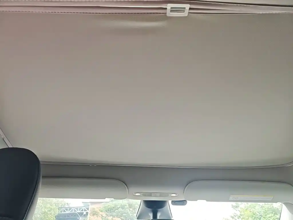 Tesla Model Y — фото 18