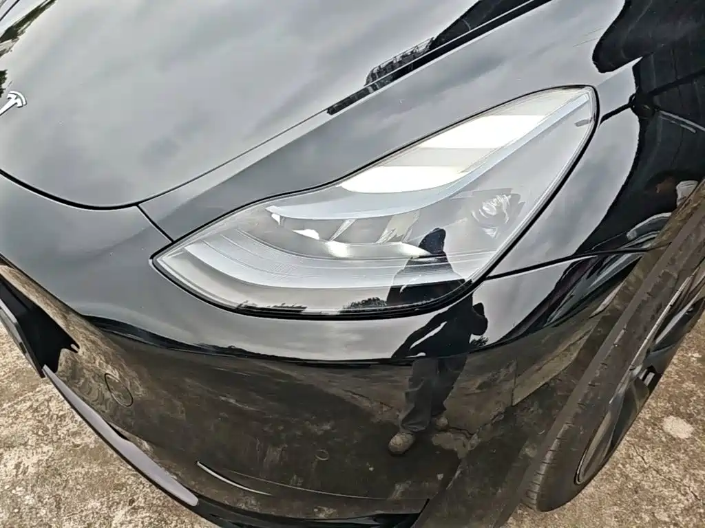 Tesla Model Y — фото 24