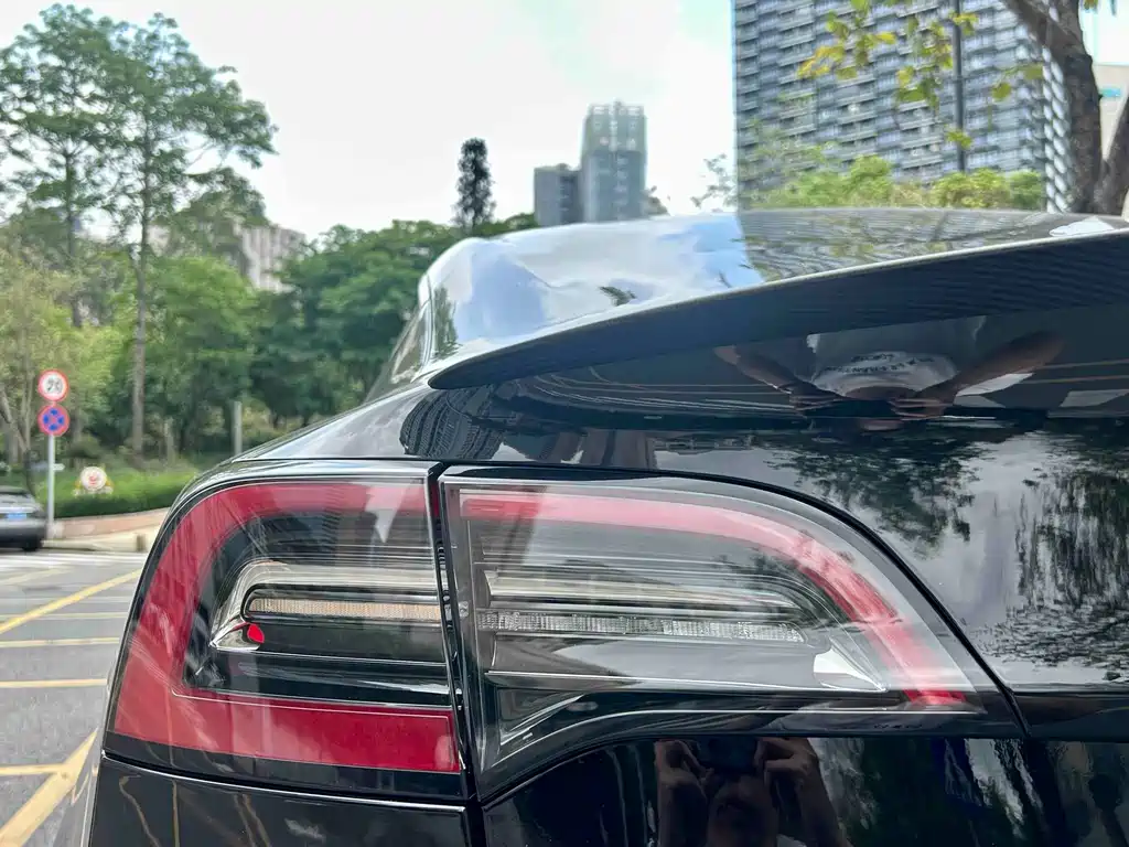 Tesla Model 3 — фото 5