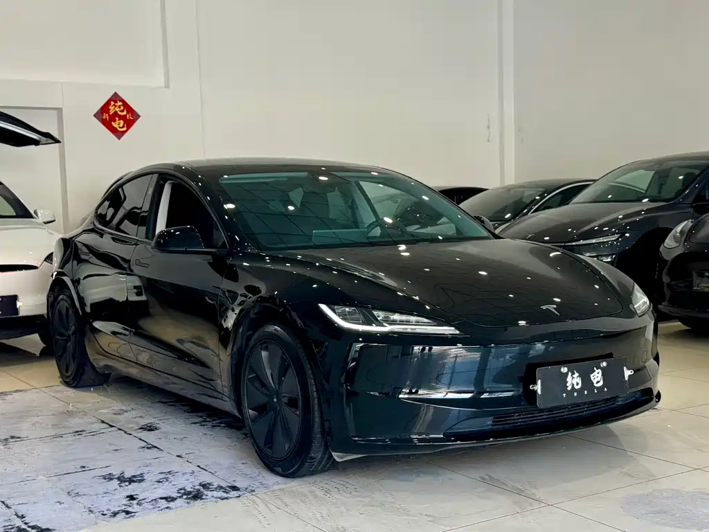 Tesla Model 3 — фото 3