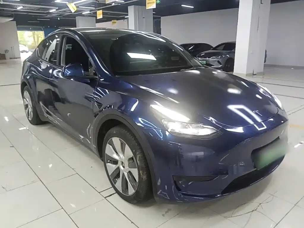 Tesla Model Y — фото 4